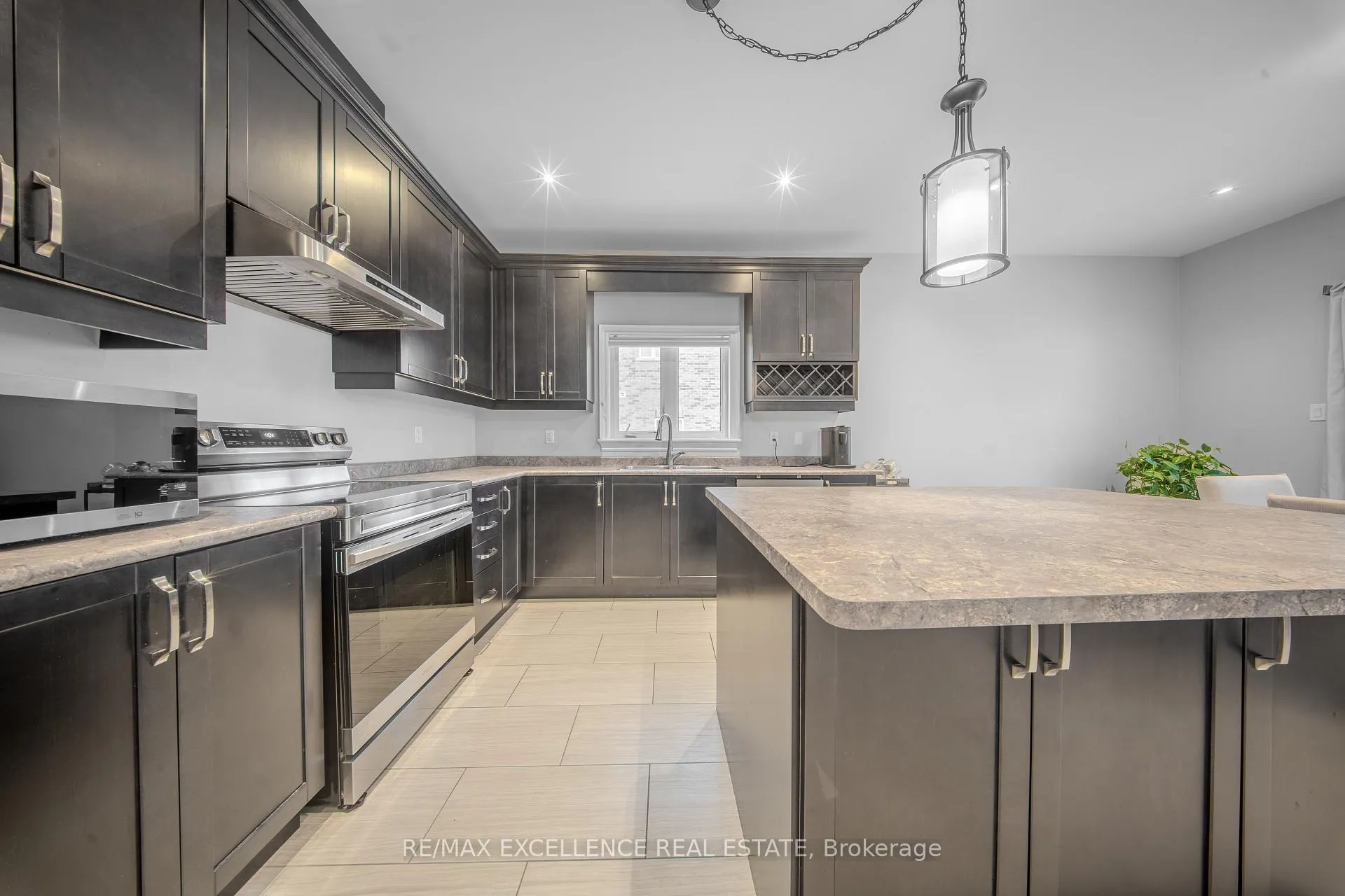 Photo 13 of 125 Centre Street, Essa, Angus — HOMEH