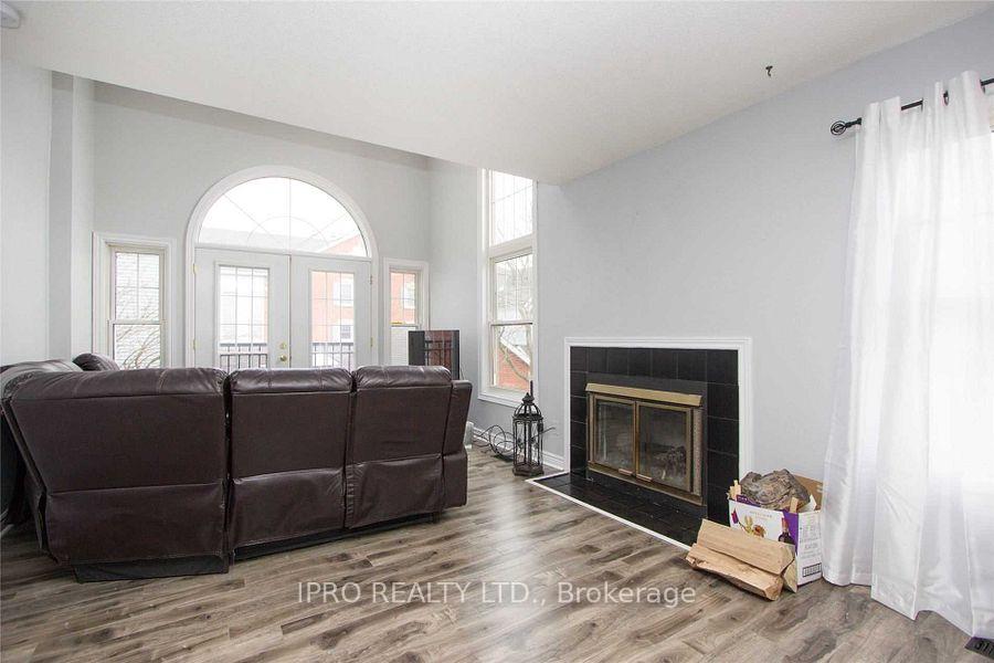 Photo 4 of Unit D-17, 1663 Nash Road, Clarington, Courtice — HOMEH