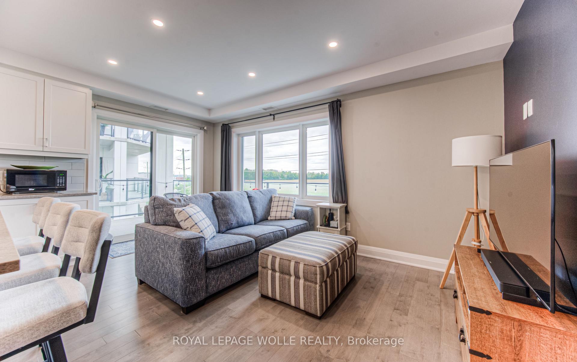 Photo 10 of Unit 303, 249 Grey Silo Road, Waterloo — HOMEH