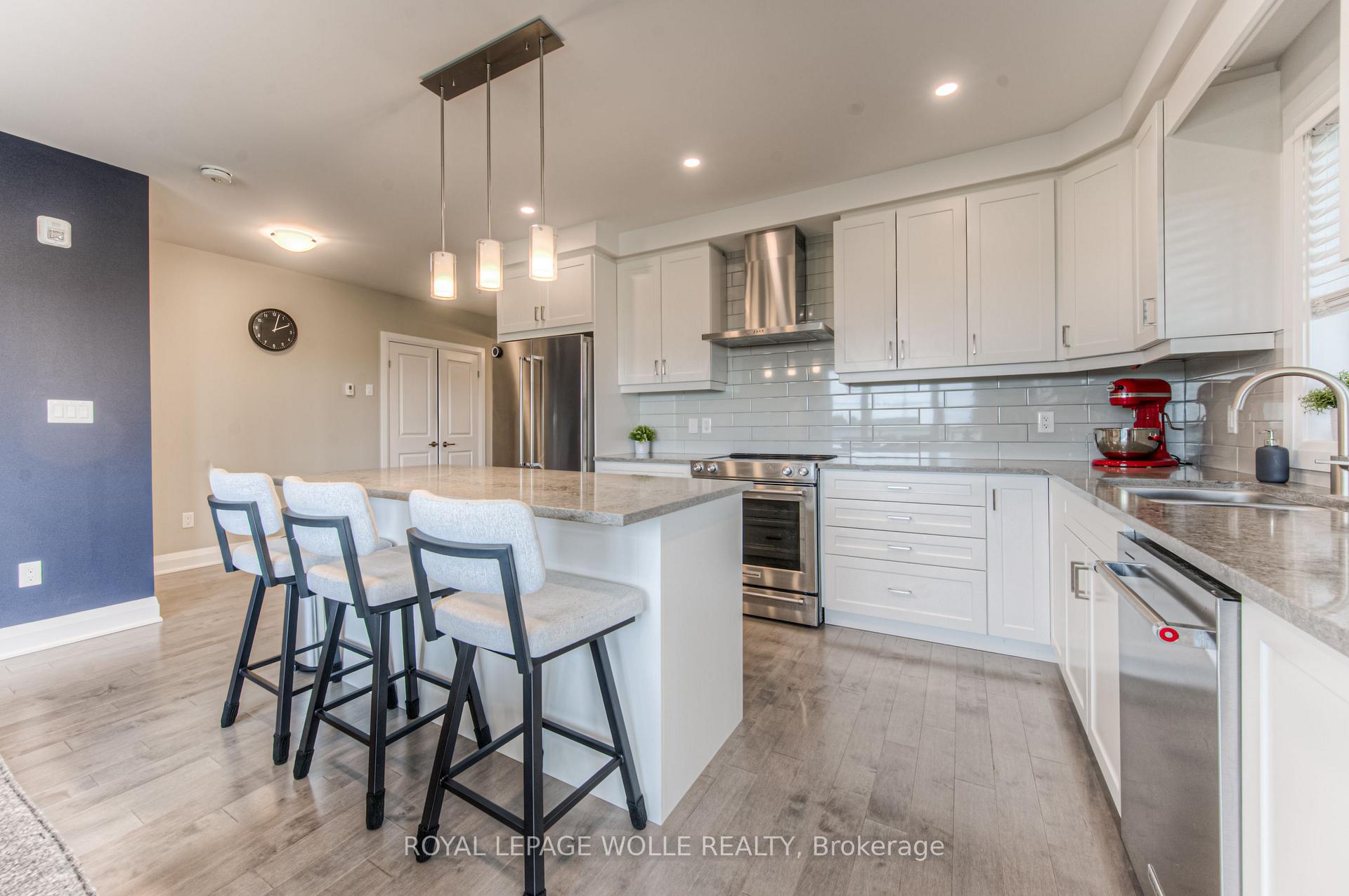Photo 13 of Unit 303, 249 Grey Silo Road, Waterloo — HOMEH