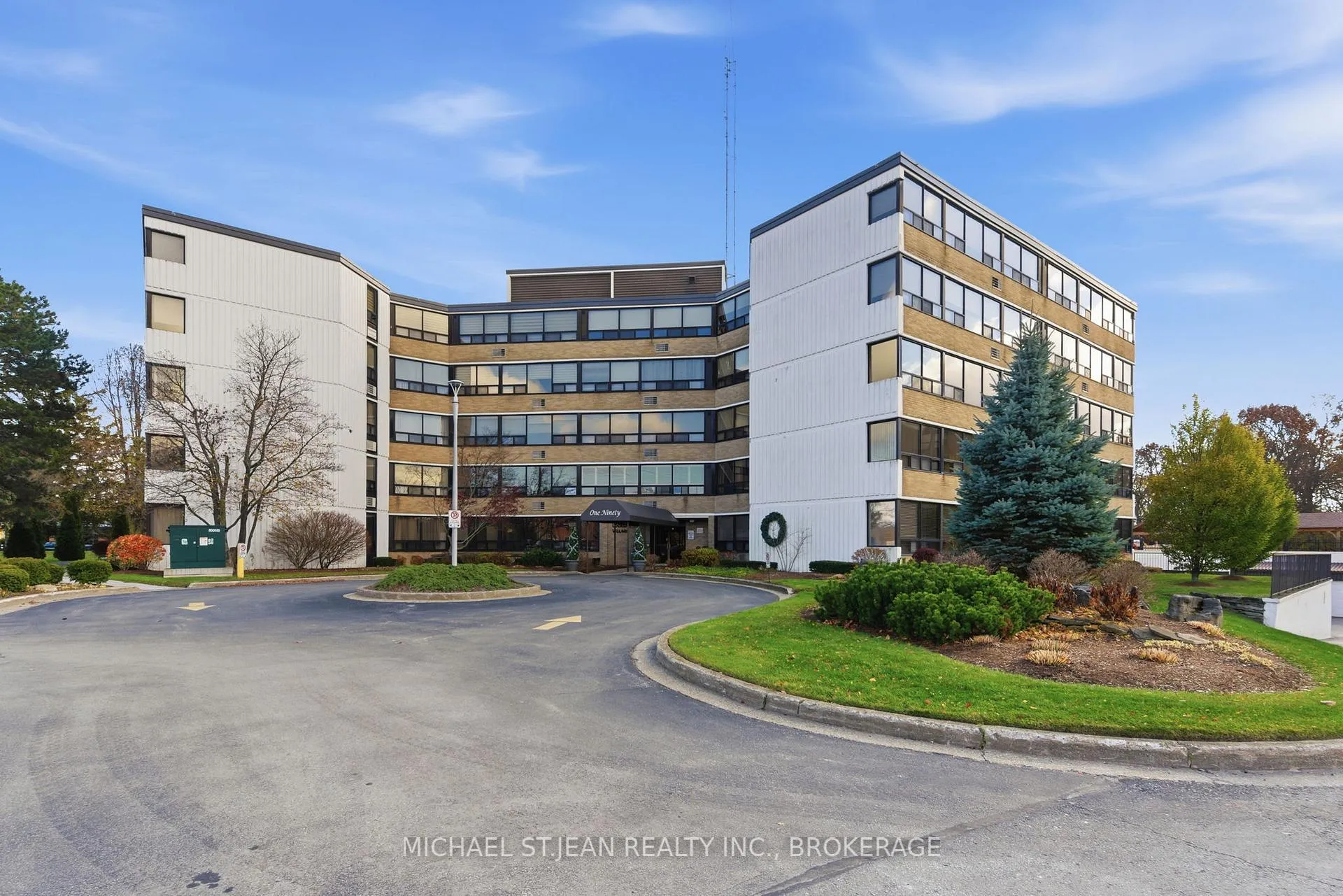 Photo 2 of Unit 101, 190 Hwy 20 W, Pelham, Fonthill — HOMEH