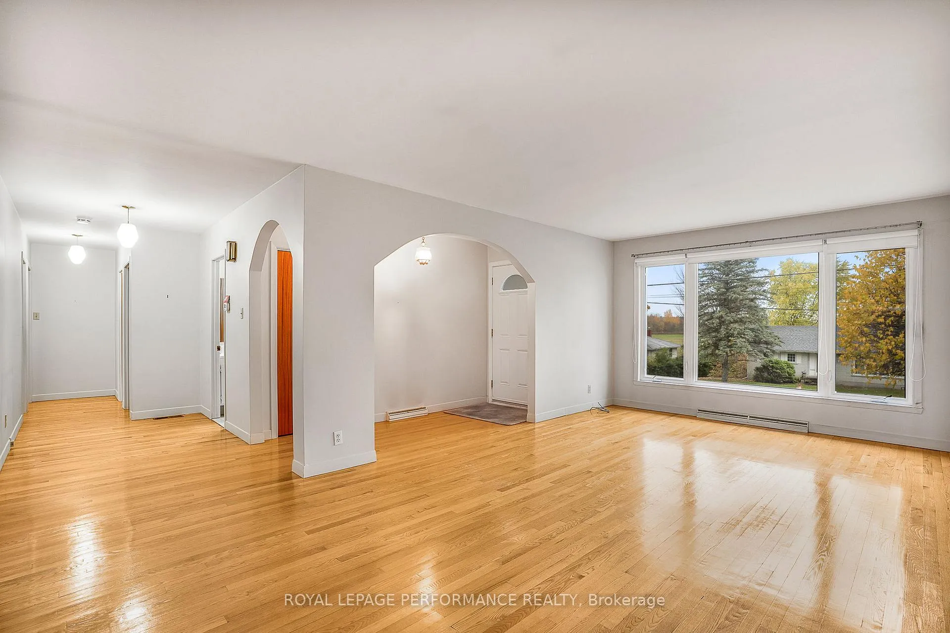 Photo 3 of 99 John Street, Champlain, L'Orignal — HOMEH
