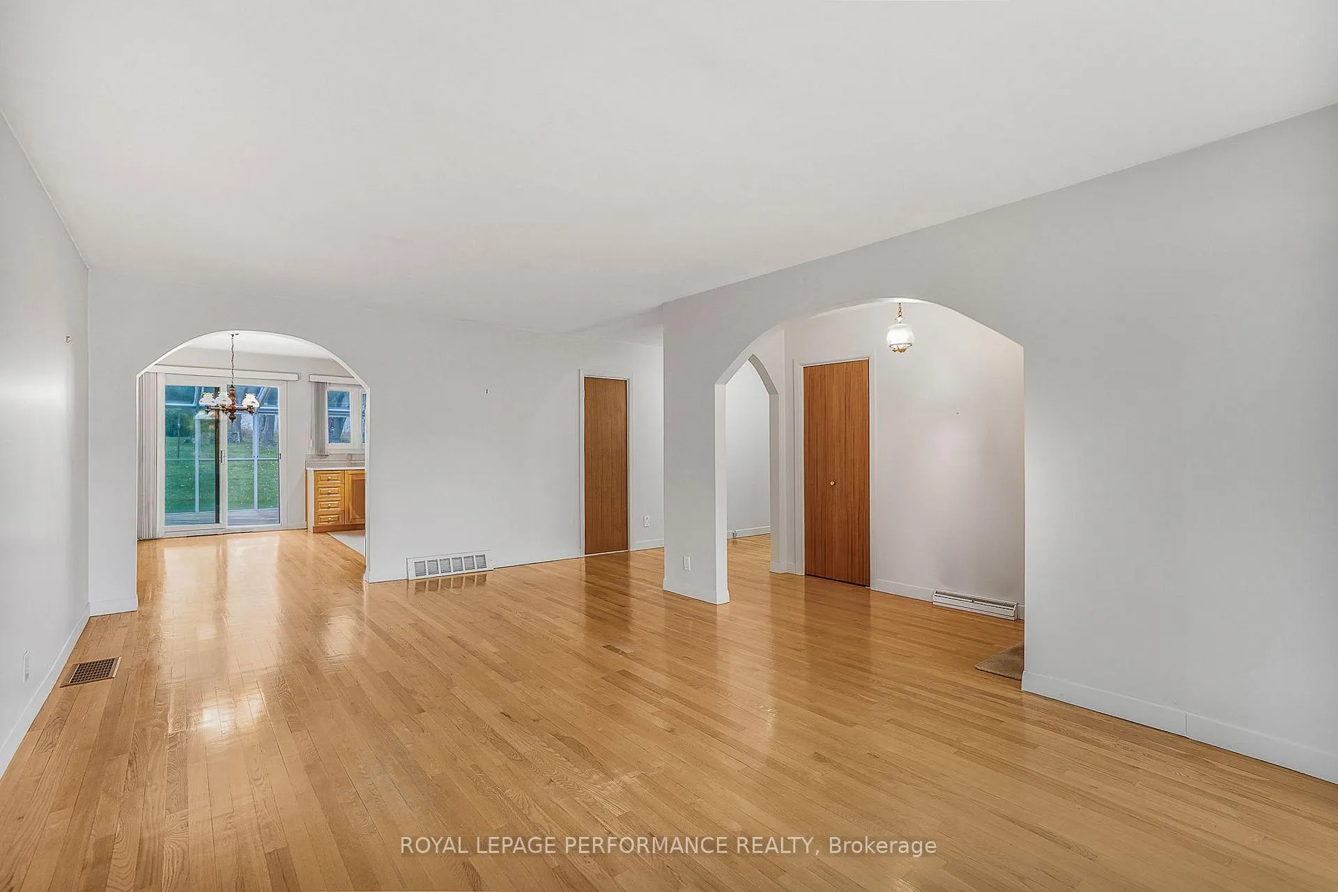 Photo 6 of 99 John Street, Champlain, L'Orignal — HOMEH