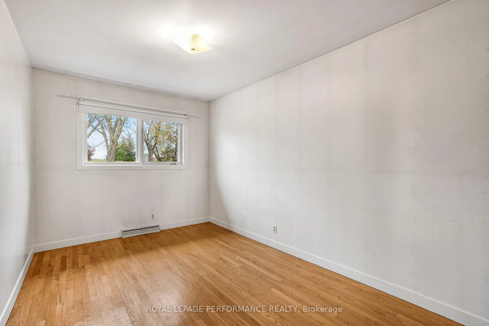 Photo 10 of 99 John Street, Champlain, L'Orignal — HOMEH