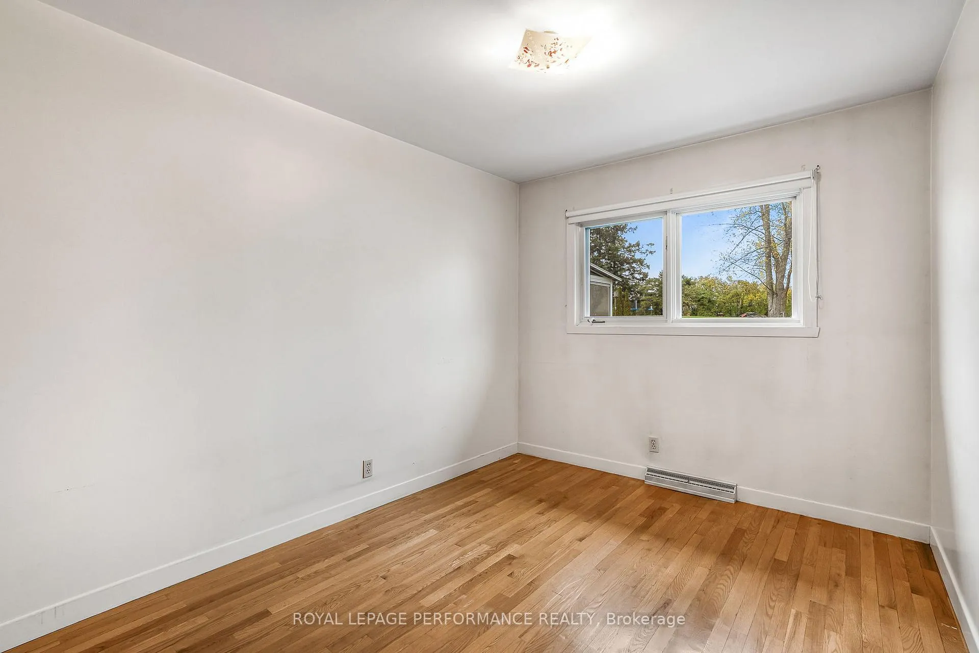 Photo 13 of 99 John Street, Champlain, L'Orignal — HOMEH