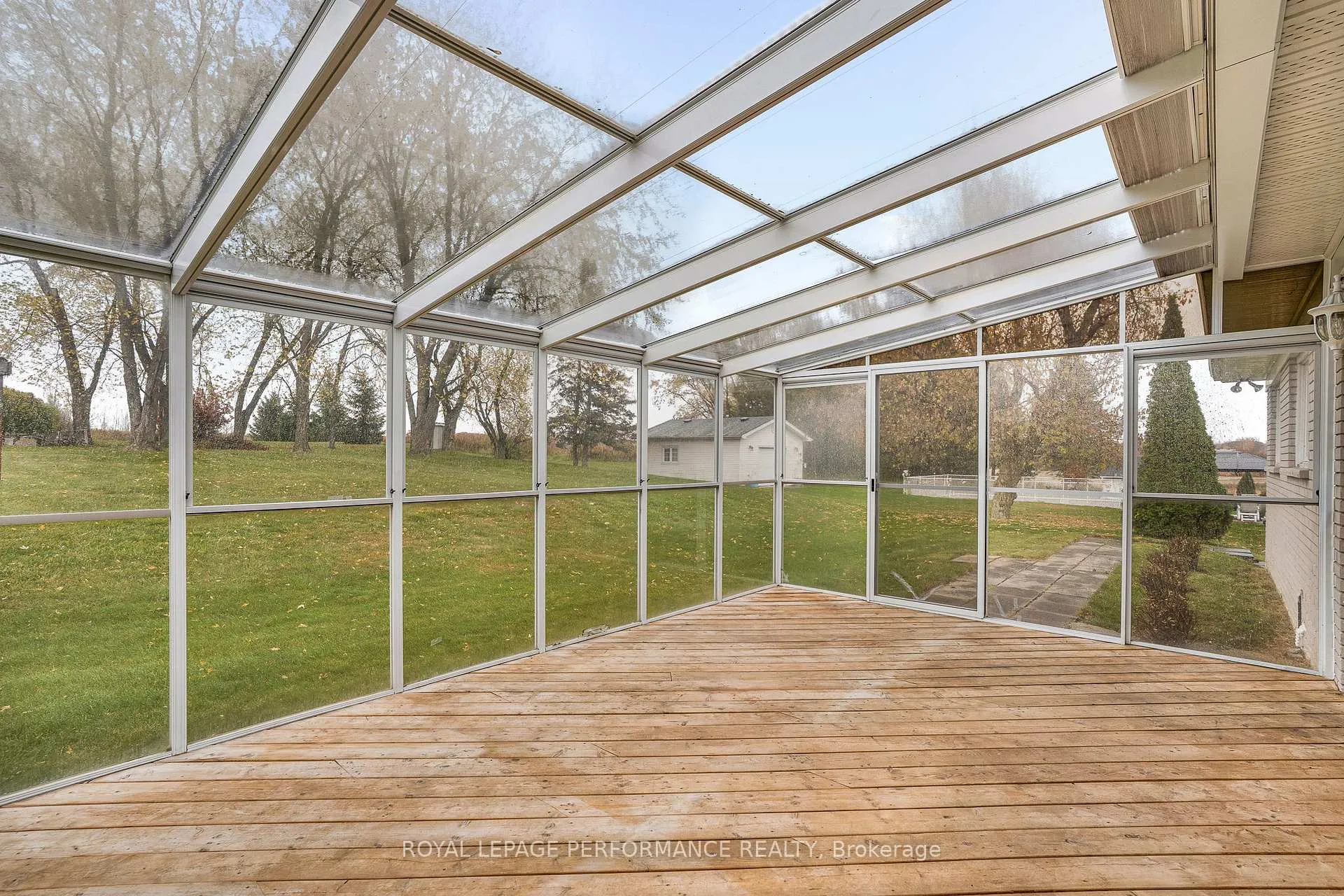 Photo 18 of 99 John Street, Champlain, L'Orignal — HOMEH