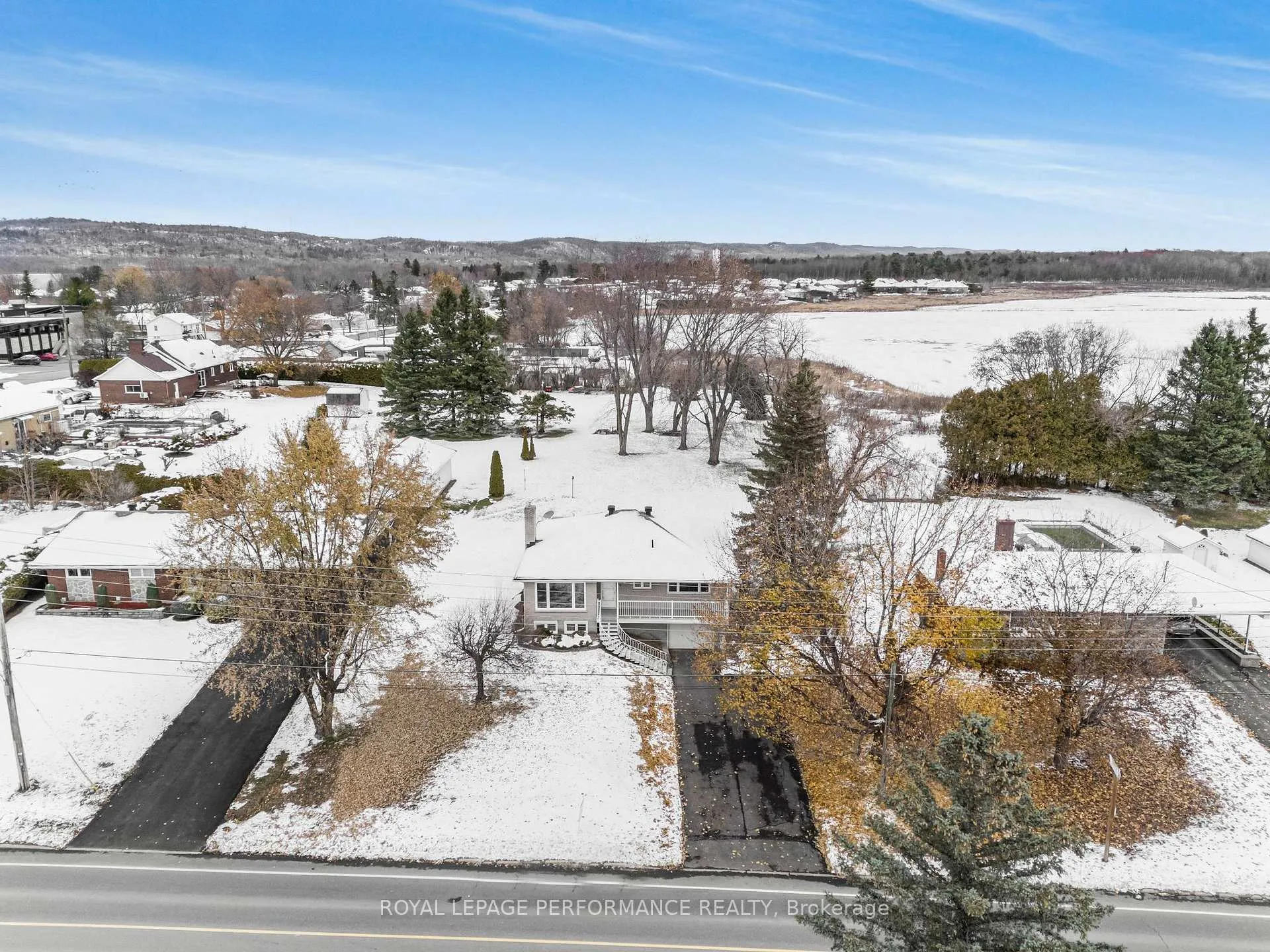 Photo 20 of 99 John Street, Champlain, L'Orignal — HOMEH