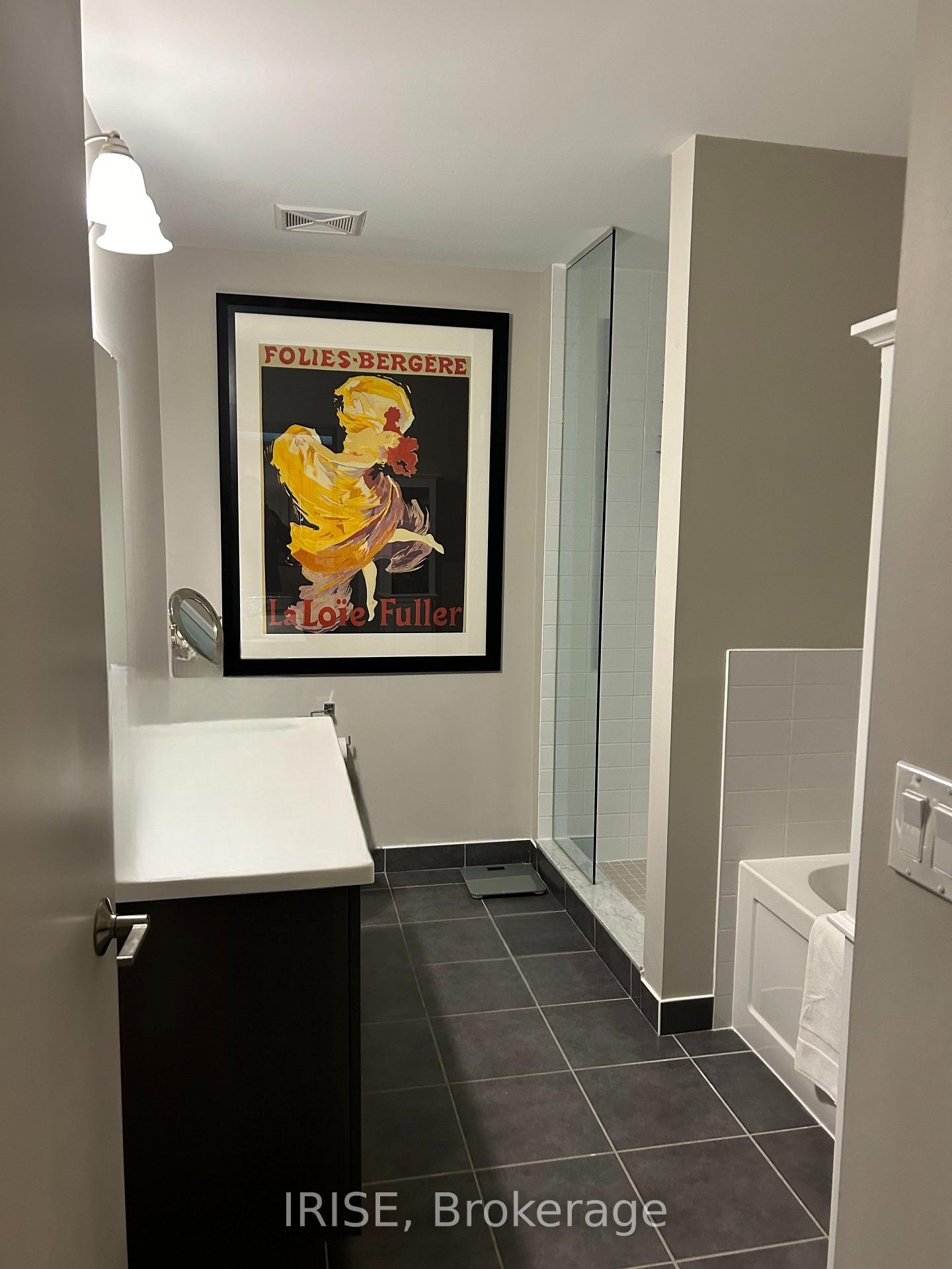 Photo 11 of Unit 312, 555 William Graham Drive N, Aurora, Rural Aurora — HOMEH