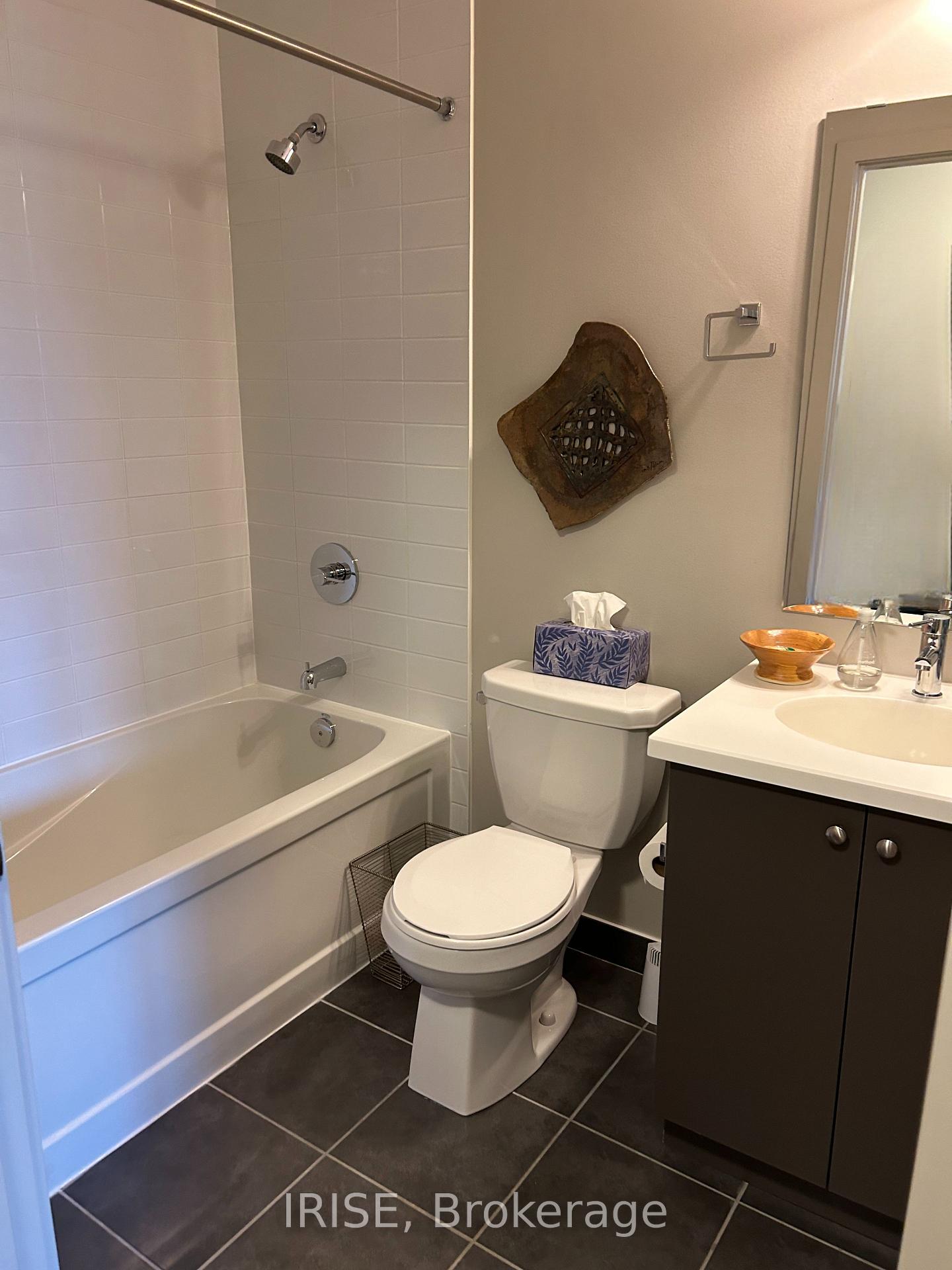 Photo 12 of Unit 312, 555 William Graham Drive N, Aurora, Rural Aurora — HOMEH