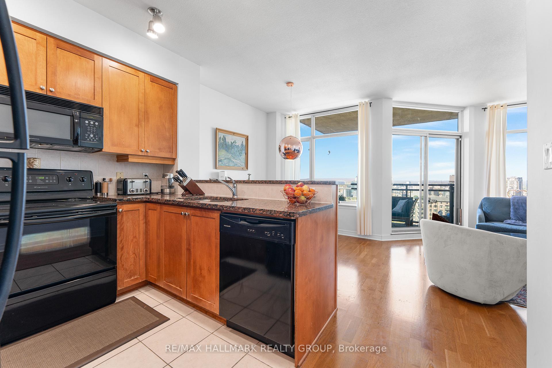 Photo 6 of Unit 2202, 570 Laurier Avenue W, Ottawa, Ottawa Centre — HOMEH