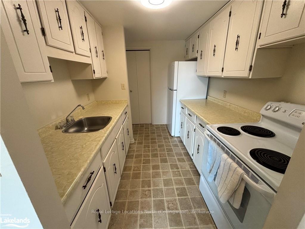 Photo 3 of Unit 304, 184 Eighth Street, Collingwood — HOMEH