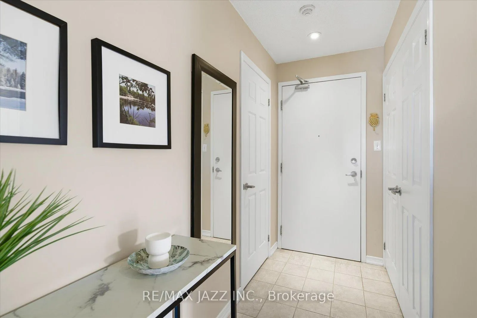 Photo 11 of Unit 310, 132 Aspen Springs Drive, Clarington, Bowmanville — HOMEH