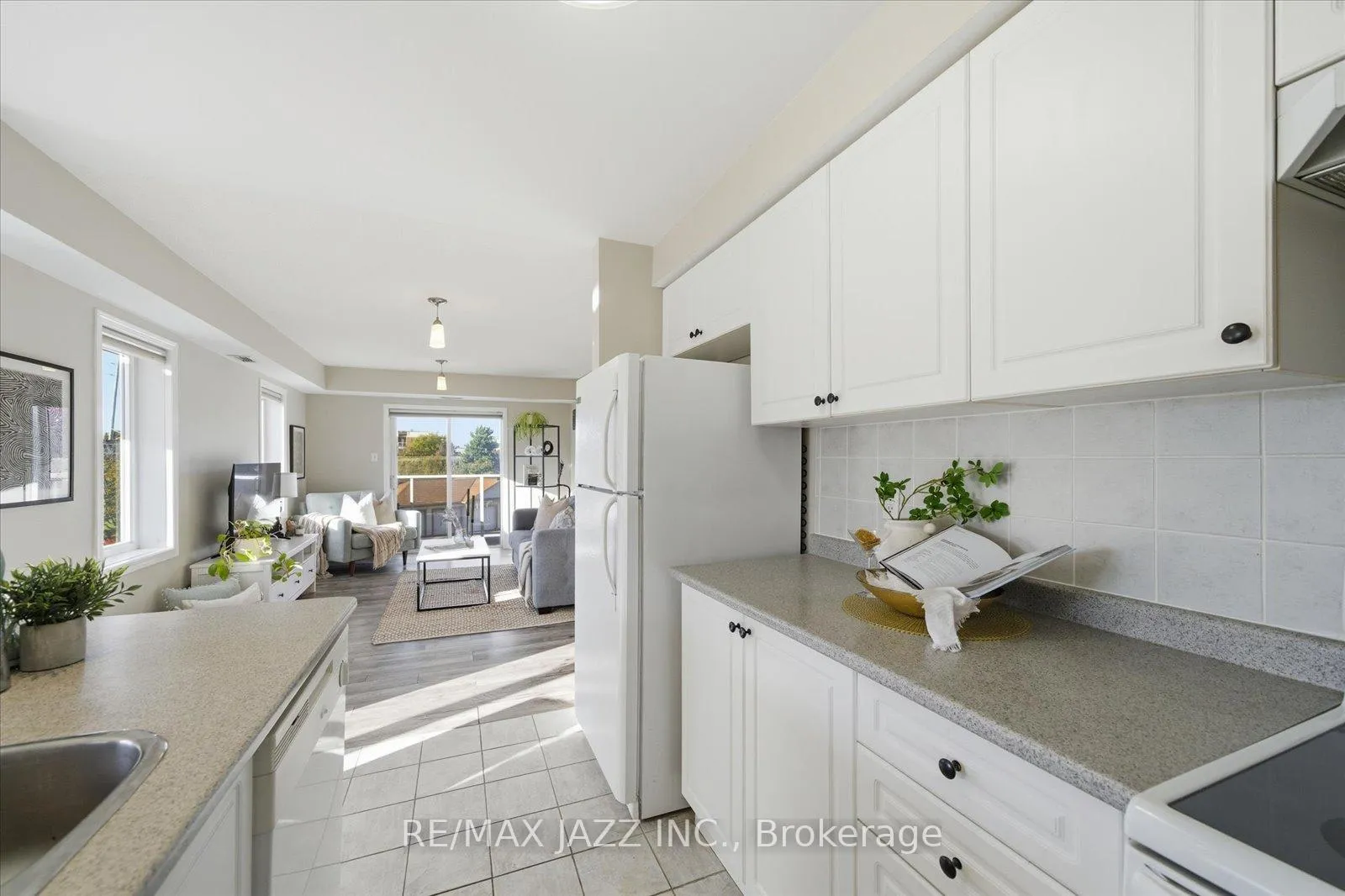 Photo 32 of Unit 310, 132 Aspen Springs Drive, Clarington, Bowmanville — HOMEH