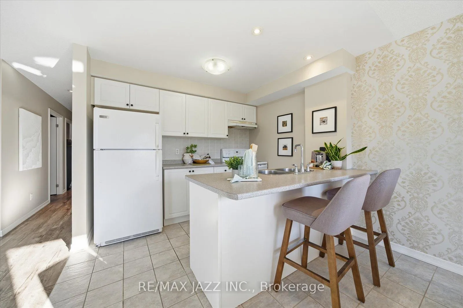 Photo 35 of Unit 310, 132 Aspen Springs Drive, Clarington, Bowmanville — HOMEH