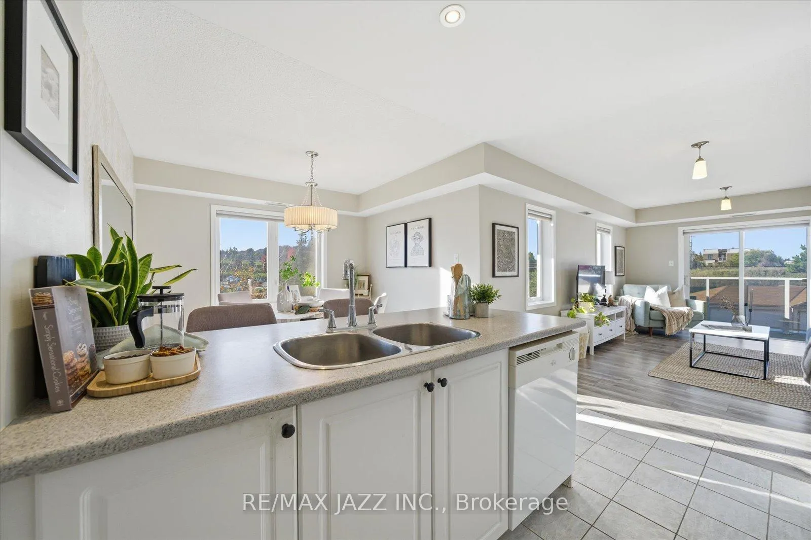 Photo 45 of Unit 310, 132 Aspen Springs Drive, Clarington, Bowmanville — HOMEH
