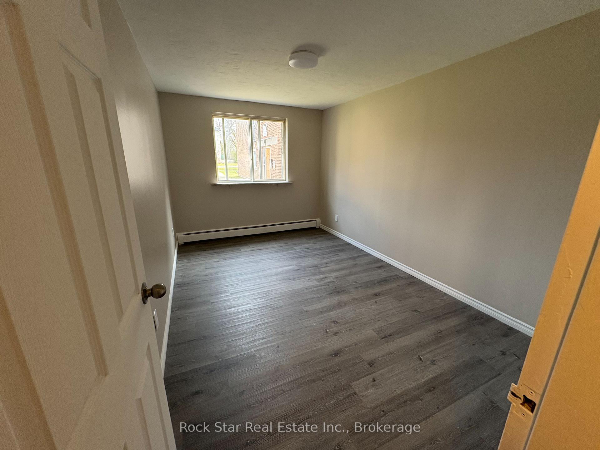 Photo 14 of Unit 102, 601 Barber Avenue N, North Perth, Listowel — HOMEH