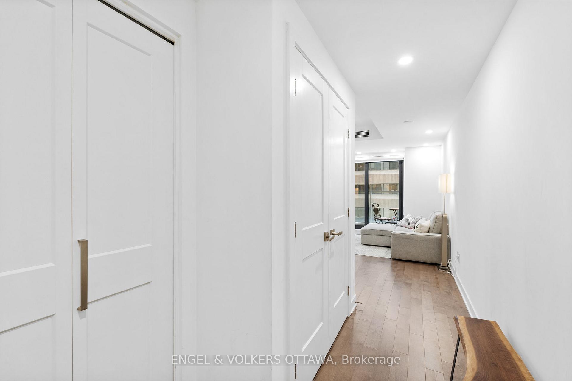 Photo 4 of Unit 402, 340 Queen Street, Ottawa, Ottawa Centre — HOMEH