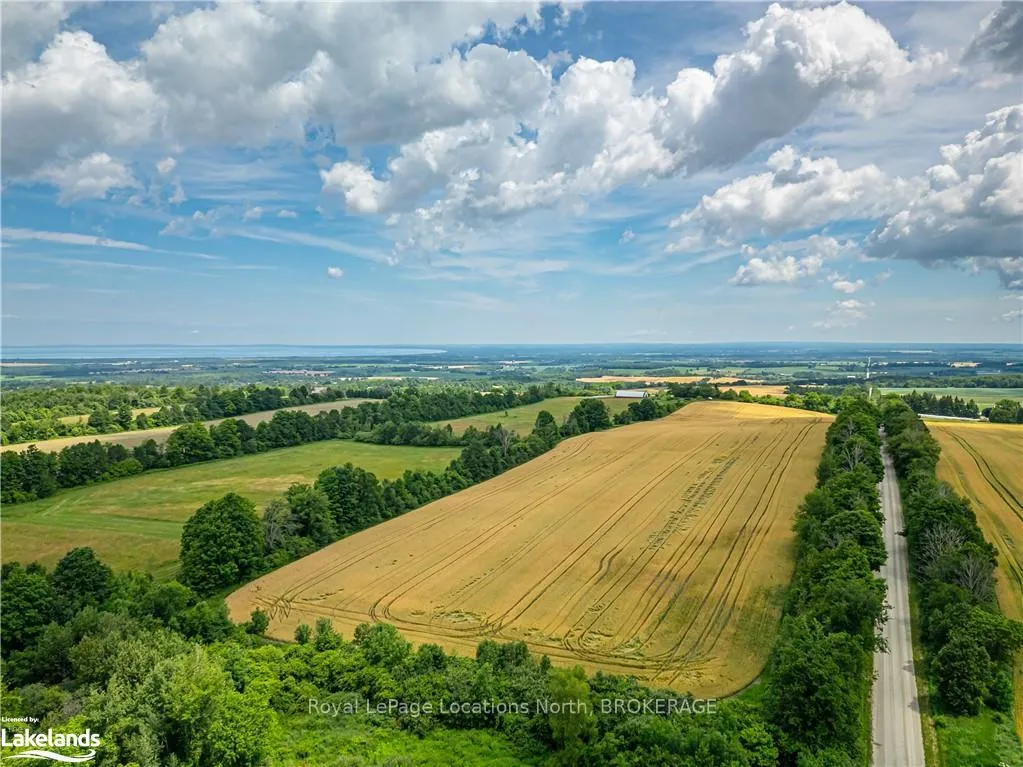 Photo 8 of 7958 21/22 Nottawasaga Side Road, Clearview, Rural Clearview — HOMEH