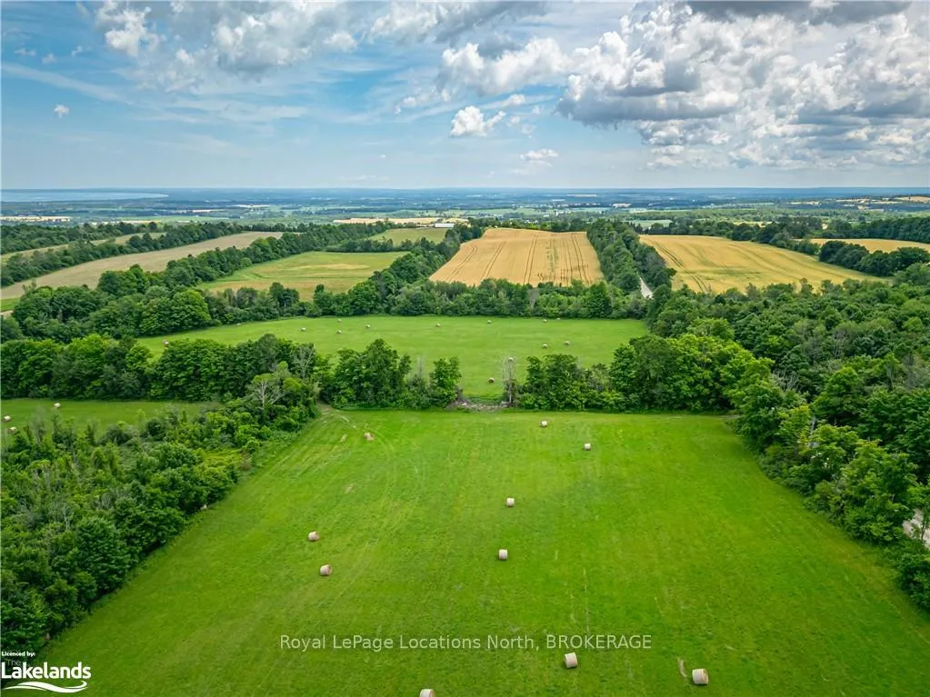 Photo 9 of 7958 21/22 Nottawasaga Side Road, Clearview, Rural Clearview — HOMEH