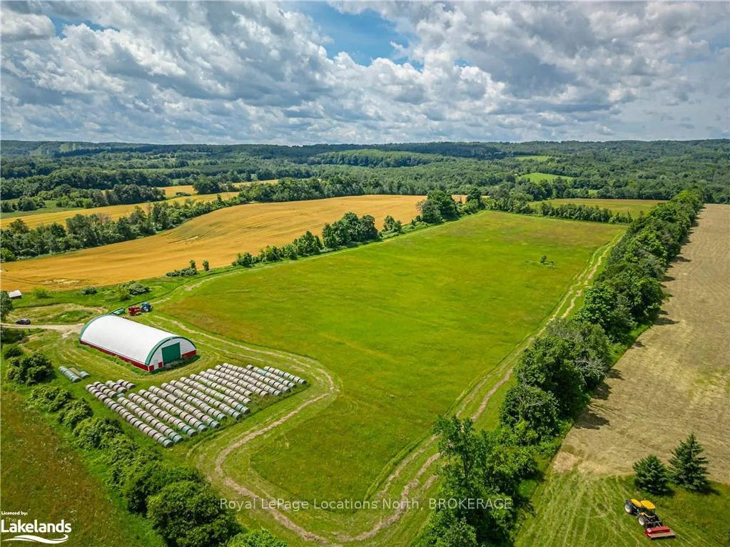 Photo 12 of 7958 21/22 Nottawasaga Side Road, Clearview, Rural Clearview — HOMEH
