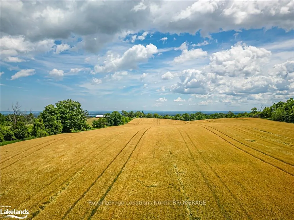 Photo 14 of 7958 21/22 Nottawasaga Side Road, Clearview, Rural Clearview — HOMEH