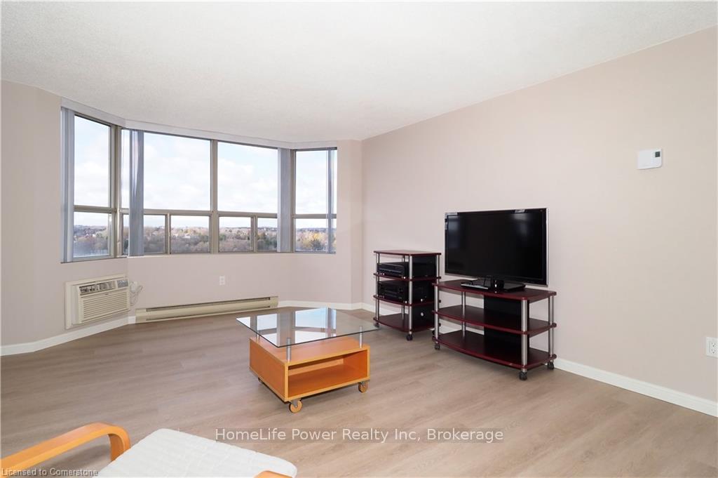 Photo 10 of Unit 910, 55 Green Valley Drive, Kitchener — HOMEH