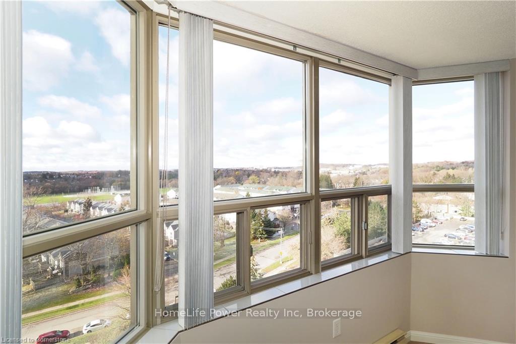 Photo 12 of Unit 910, 55 Green Valley Drive, Kitchener — HOMEH