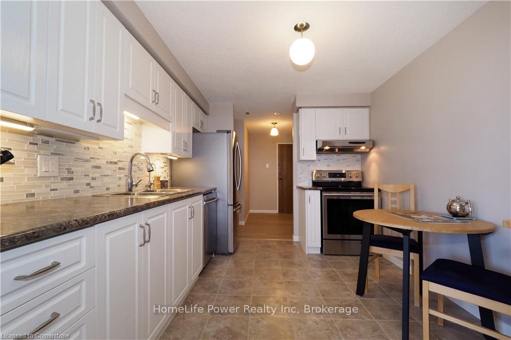 Photo 20 of Unit 910, 55 Green Valley Drive, Kitchener — HOMEH