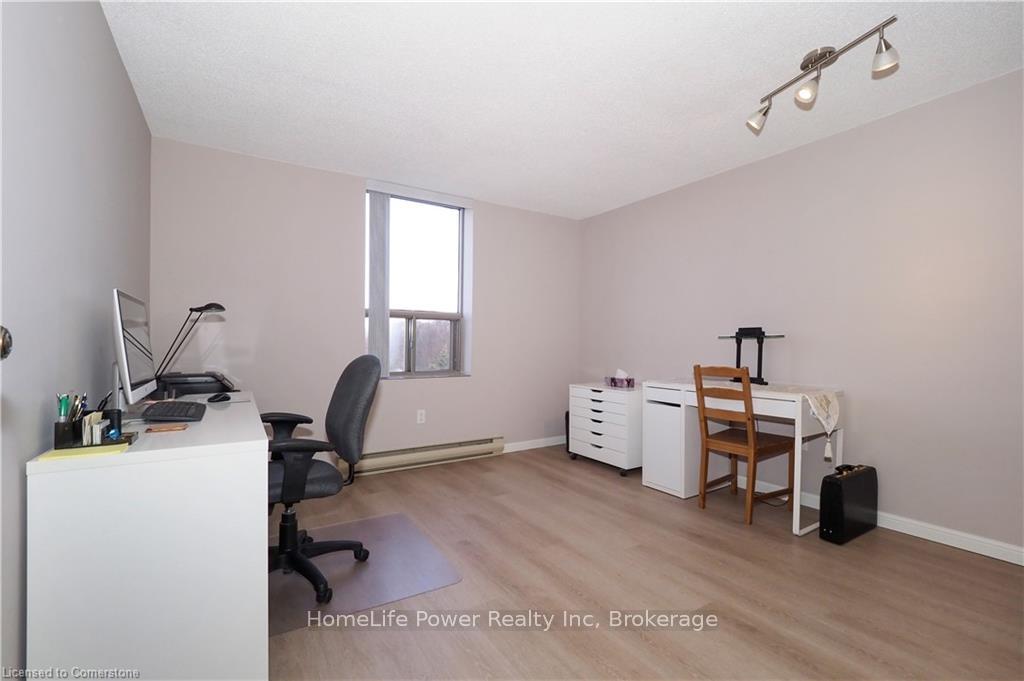 Photo 24 of Unit 910, 55 Green Valley Drive, Kitchener — HOMEH
