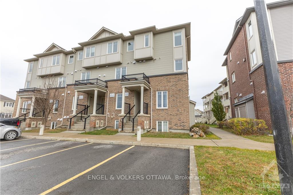 Photo 1 of 218 SHANLY Private, Ottawa, Barrhaven - Stonebridge — HOMEH