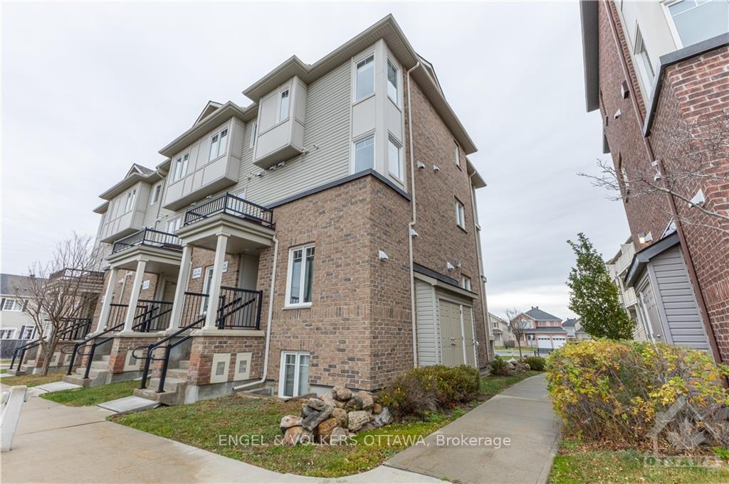 Photo 2 of 218 SHANLY Private, Ottawa, Barrhaven - Stonebridge — HOMEH