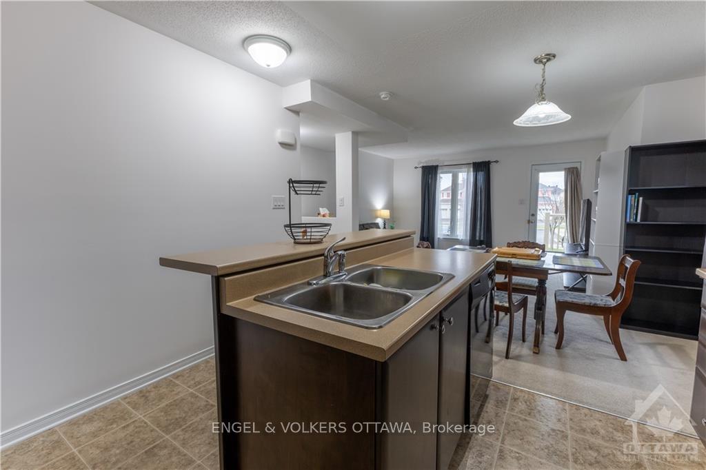 Photo 9 of 218 SHANLY Private, Ottawa, Barrhaven - Stonebridge — HOMEH