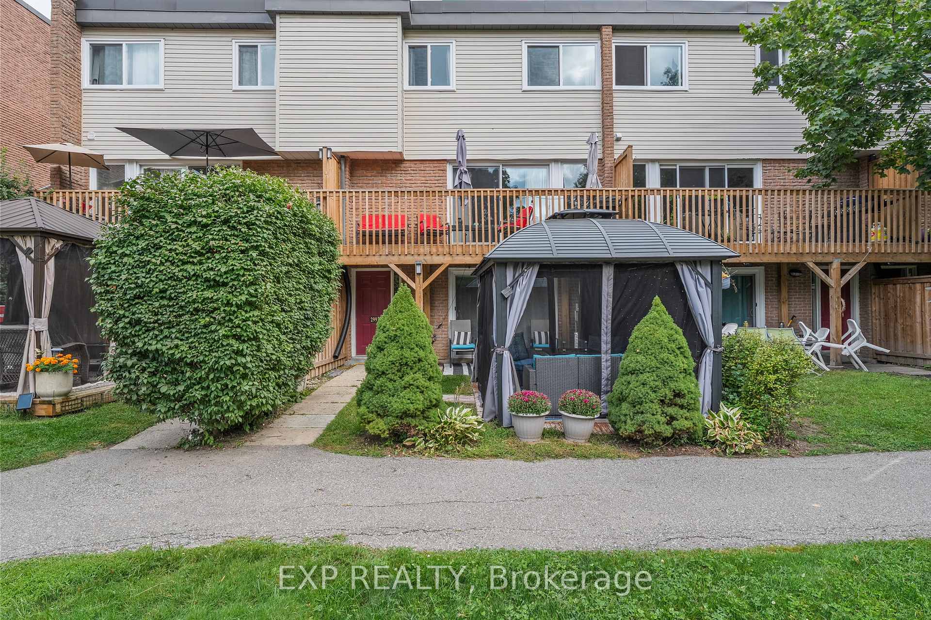 Front of 299 Milestone Crescent