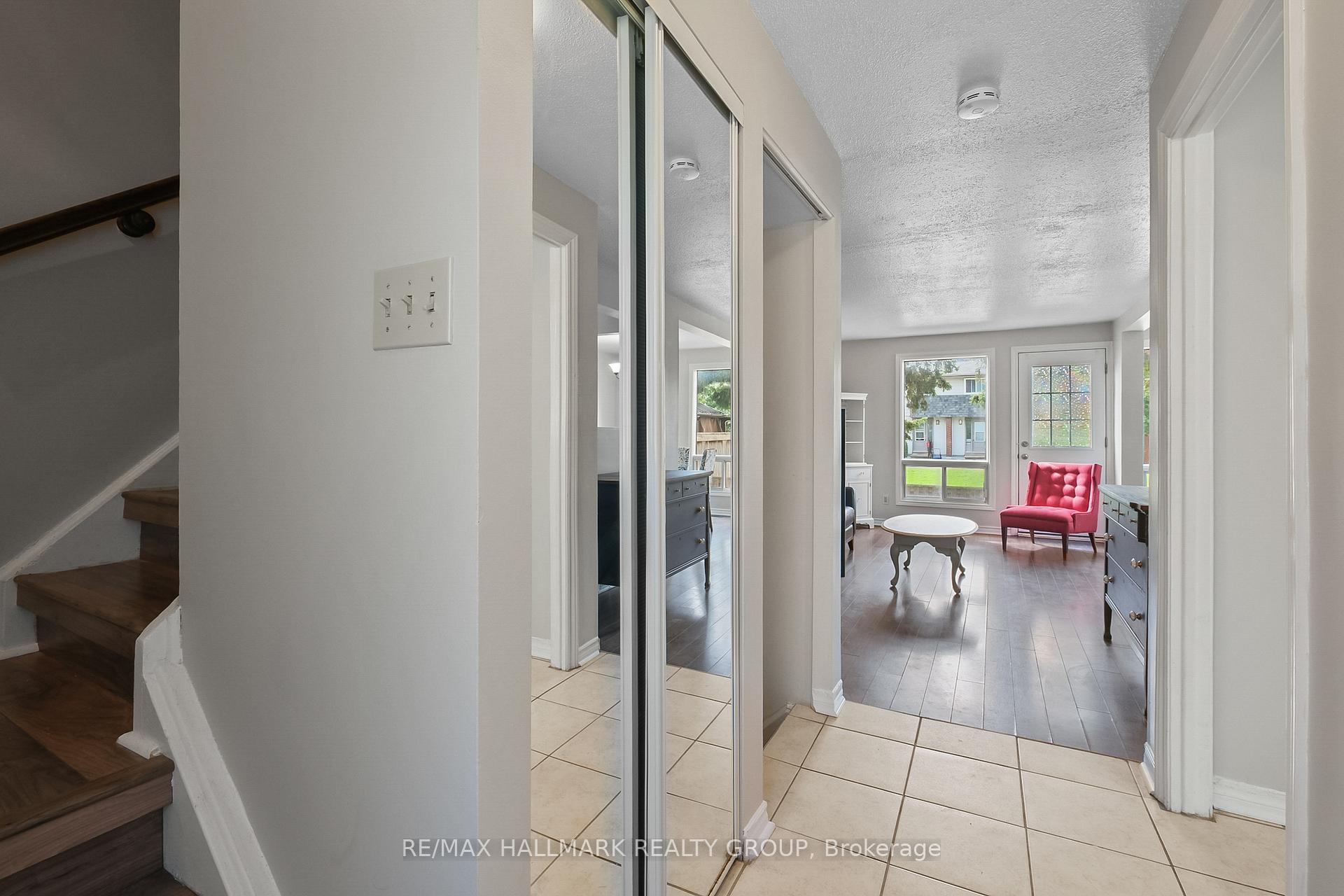 Photo 3 of Unit 9, 1483 Bethamy Lane, Ottawa, Beacon Hill South — HOMEH