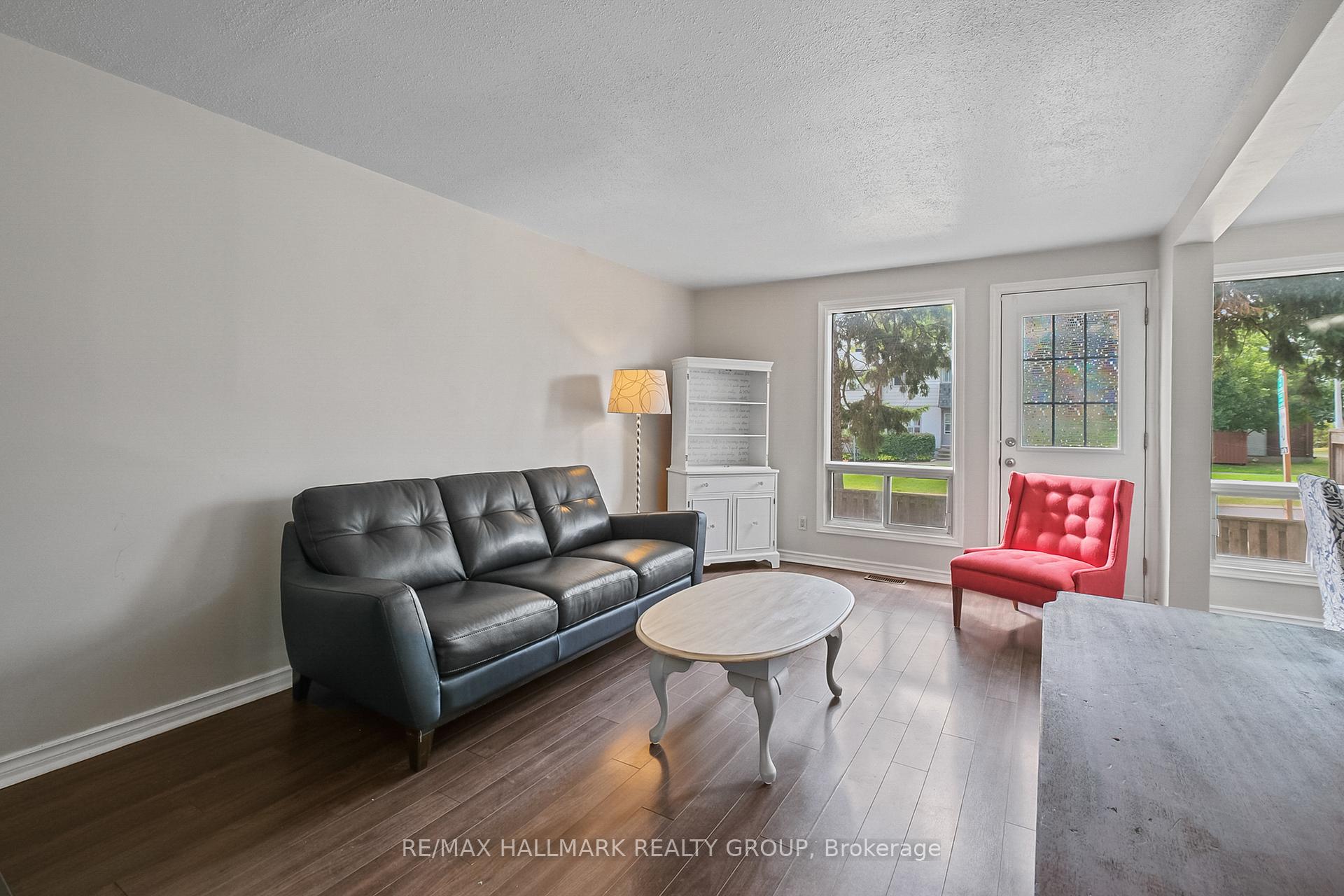 Photo 5 of Unit 9, 1483 Bethamy Lane, Ottawa, Beacon Hill South — HOMEH