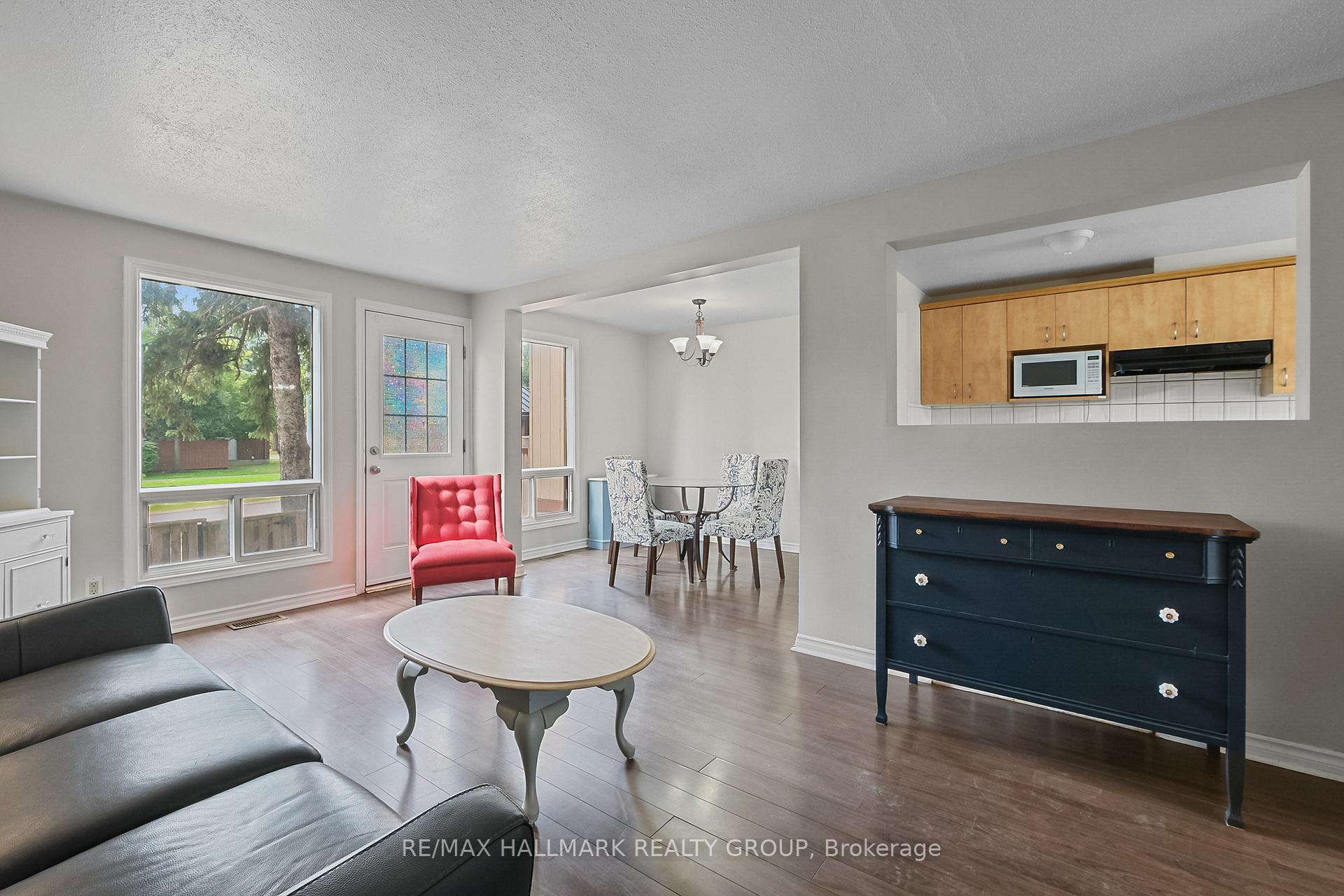 Photo 6 of Unit 9, 1483 Bethamy Lane, Ottawa, Beacon Hill South — HOMEH