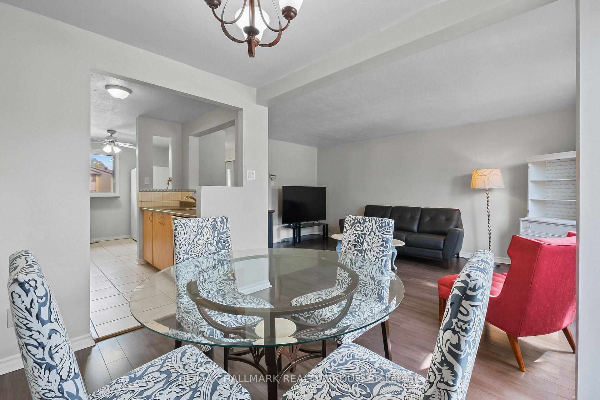 Photo 11 of Unit 9, 1483 Bethamy Lane, Ottawa, Beacon Hill South — HOMEH