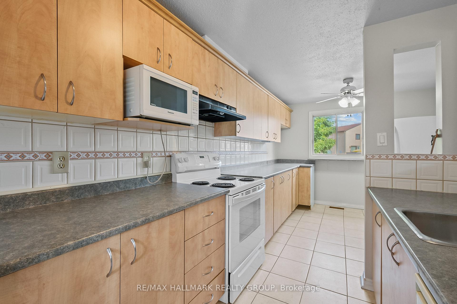 Photo 15 of Unit 9, 1483 Bethamy Lane, Ottawa, Beacon Hill South — HOMEH