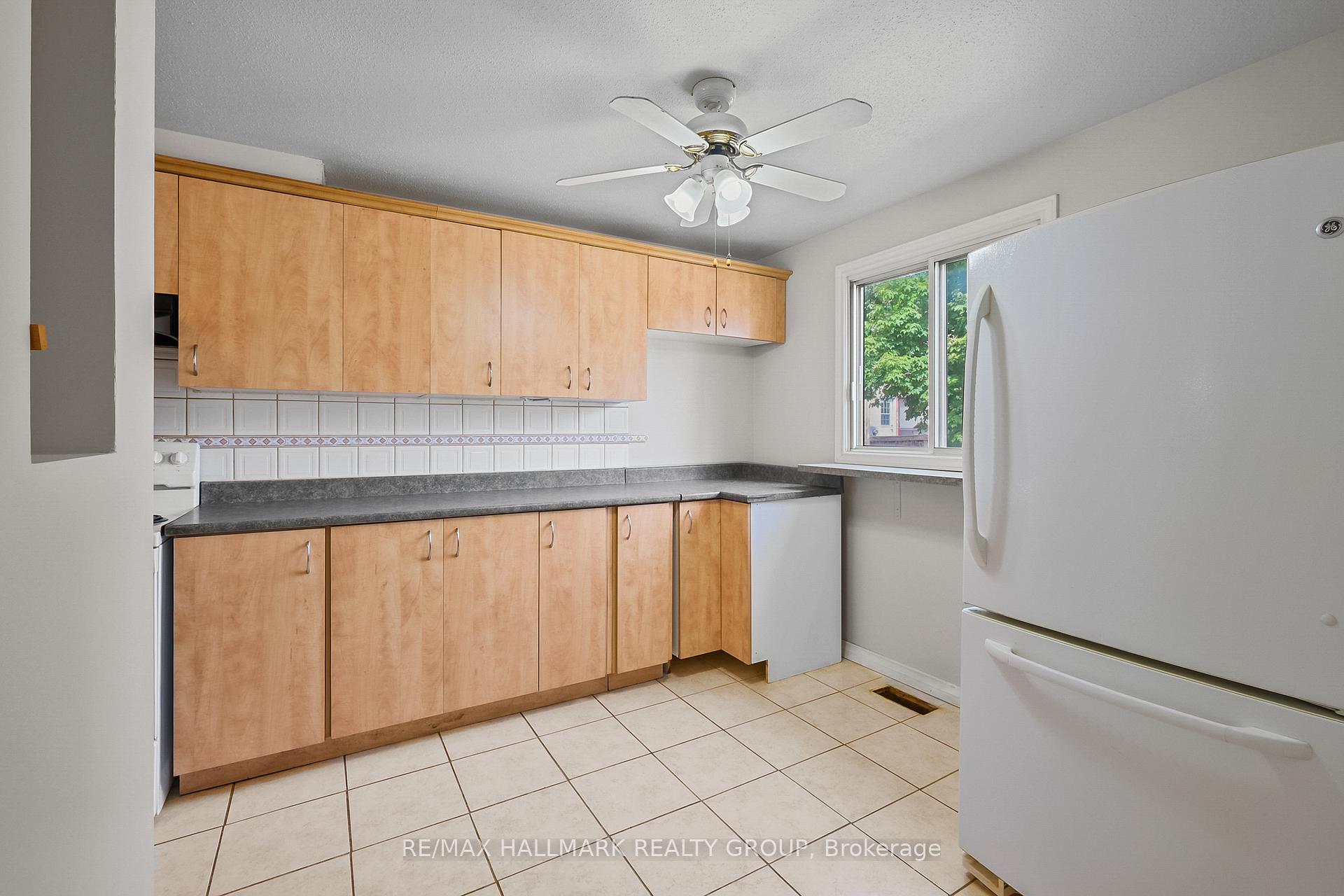 Photo 18 of Unit 9, 1483 Bethamy Lane, Ottawa, Beacon Hill South — HOMEH