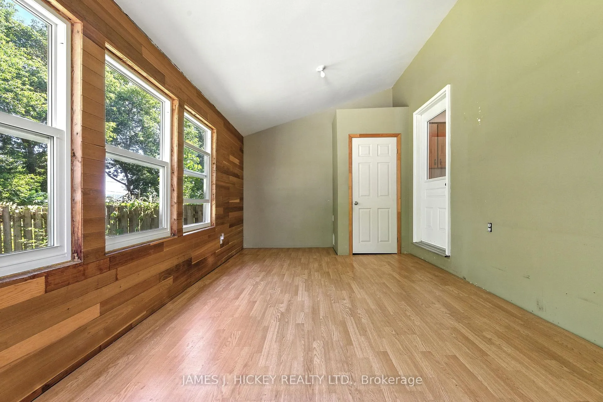 Photo 4 of 19 Alder Crescent, Deep River — HOMEH