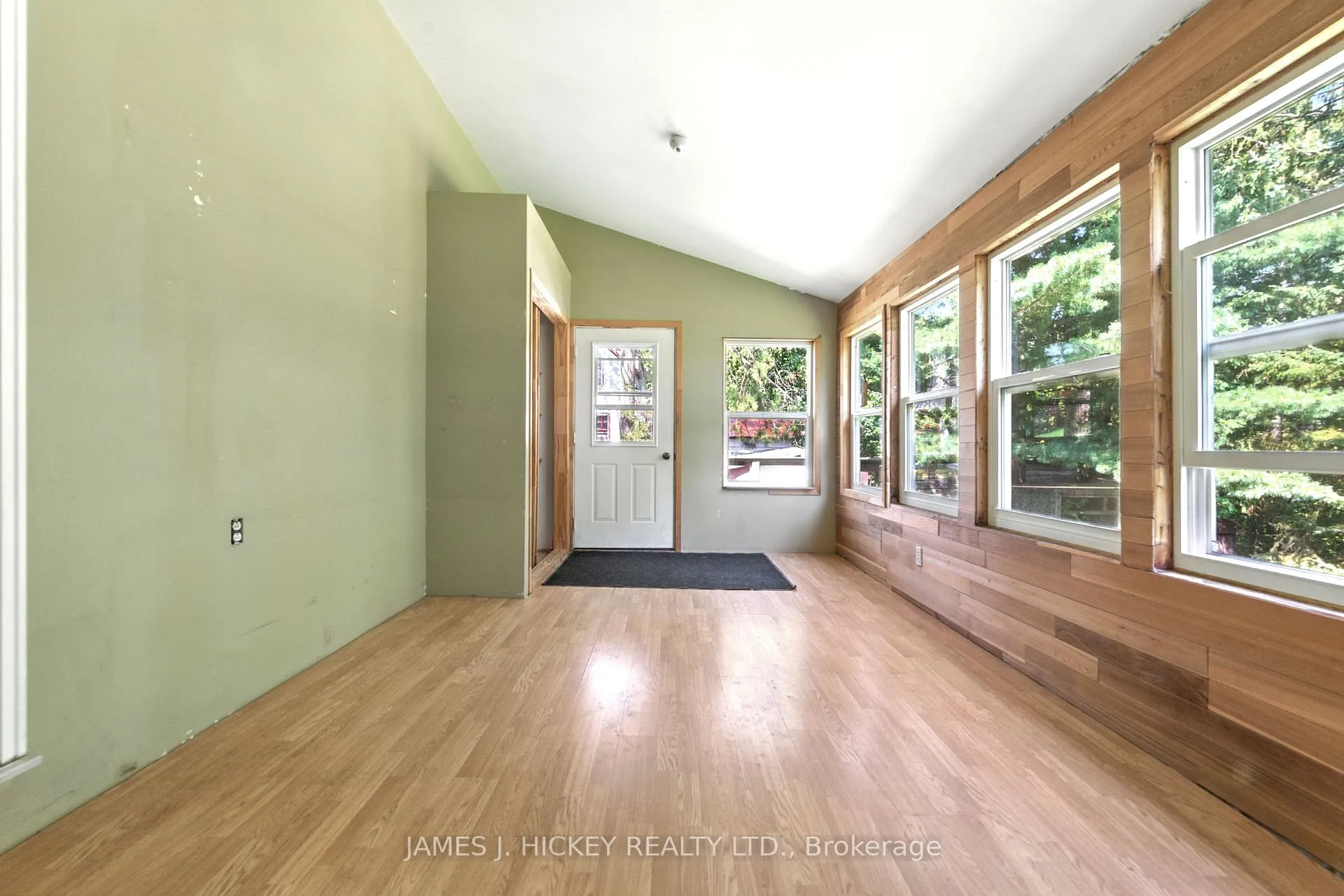Photo 5 of 19 Alder Crescent, Deep River — HOMEH
