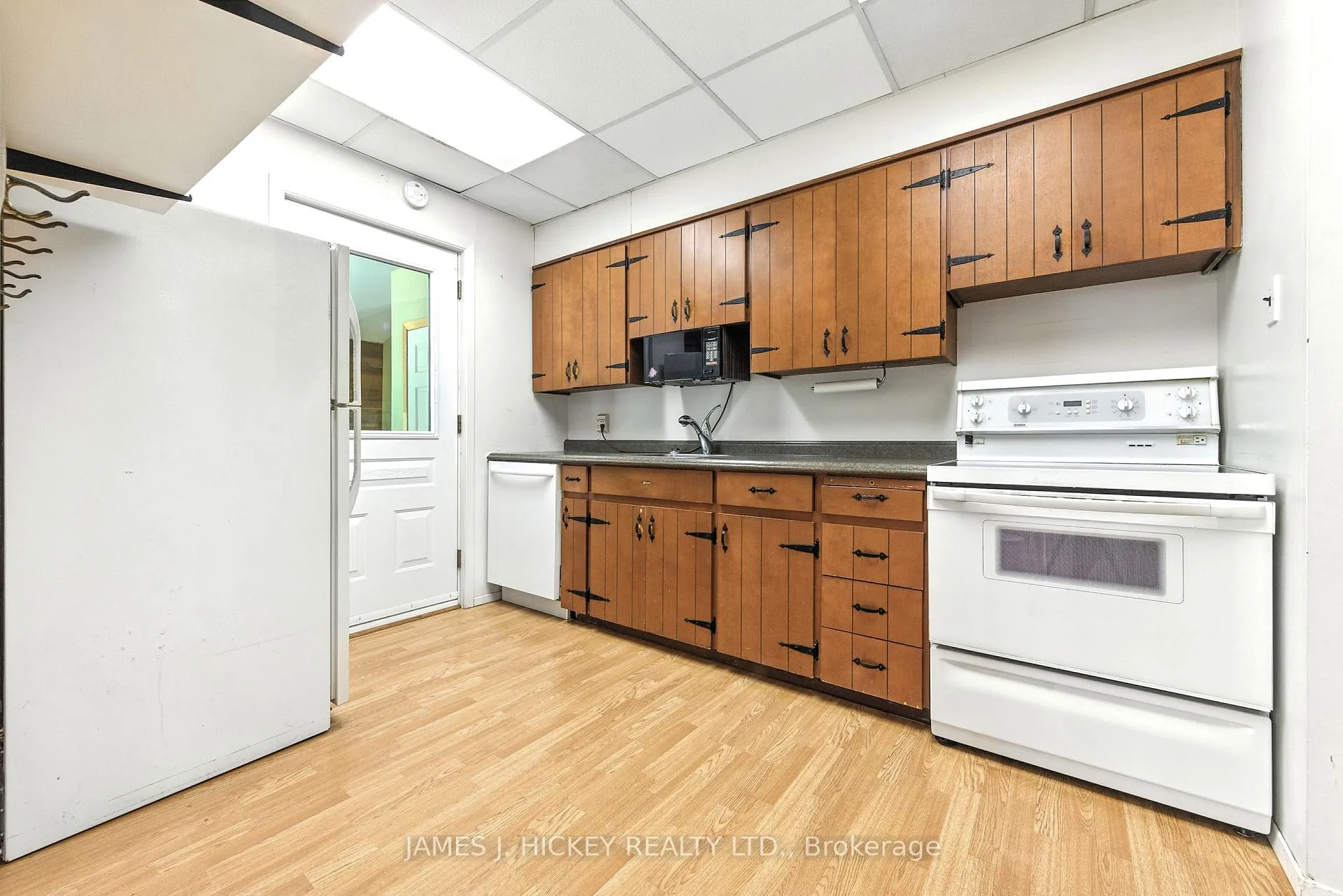 Photo 8 of 19 Alder Crescent, Deep River — HOMEH