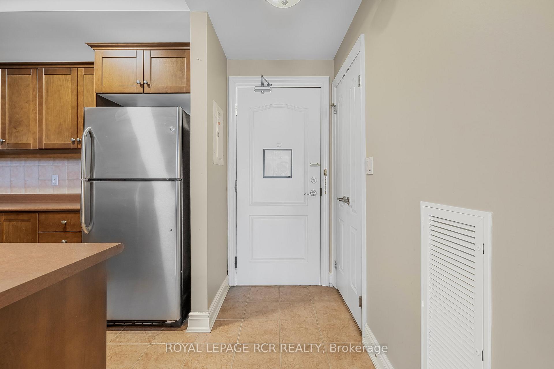 Photo 4 of Unit 207, 78 Sunset Boulevard, New Tecumseth, Alliston — HOMEH