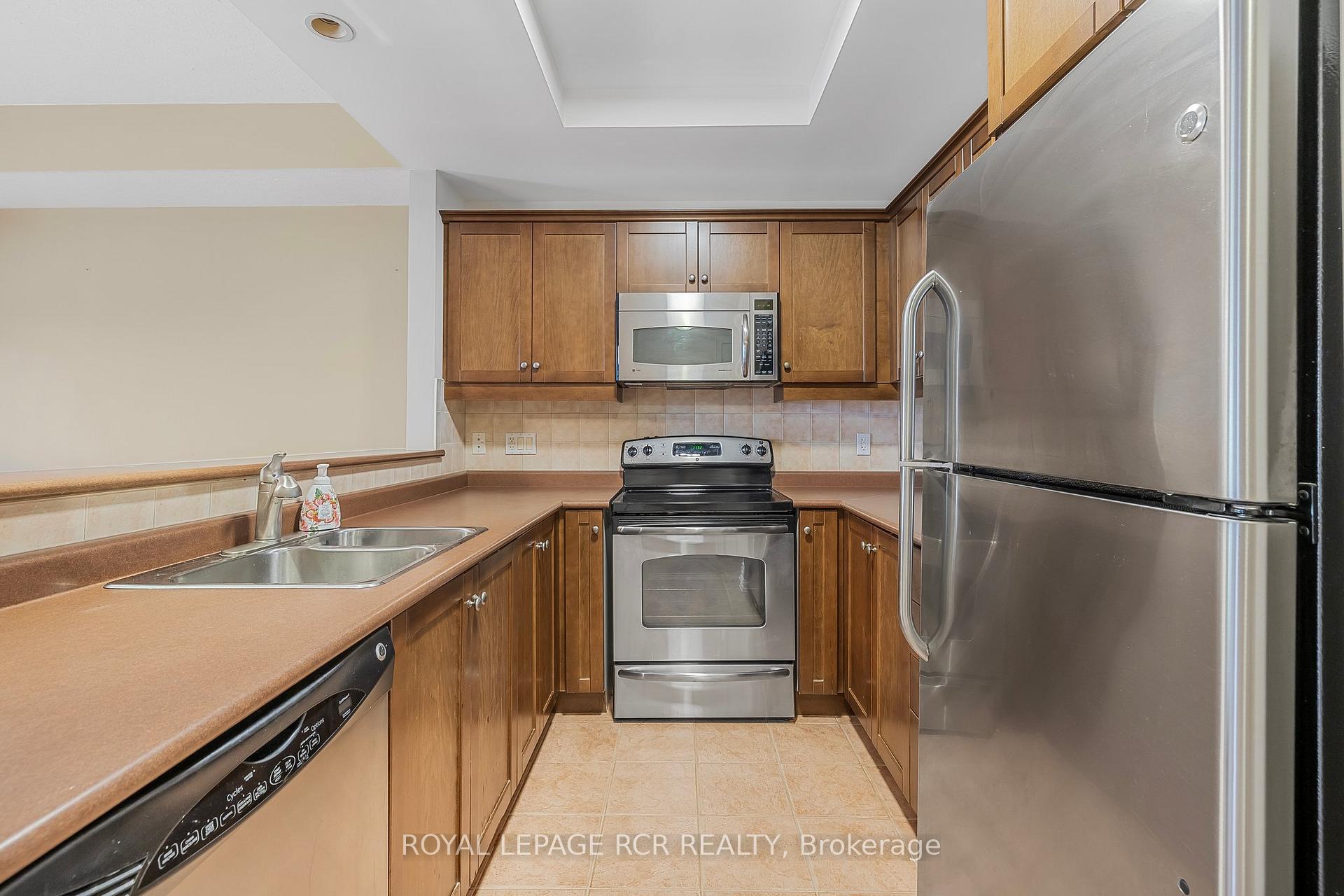 Photo 6 of Unit 207, 78 Sunset Boulevard, New Tecumseth, Alliston — HOMEH