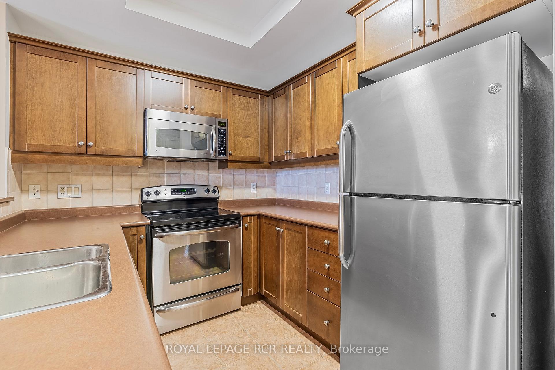 Photo 7 of Unit 207, 78 Sunset Boulevard, New Tecumseth, Alliston — HOMEH