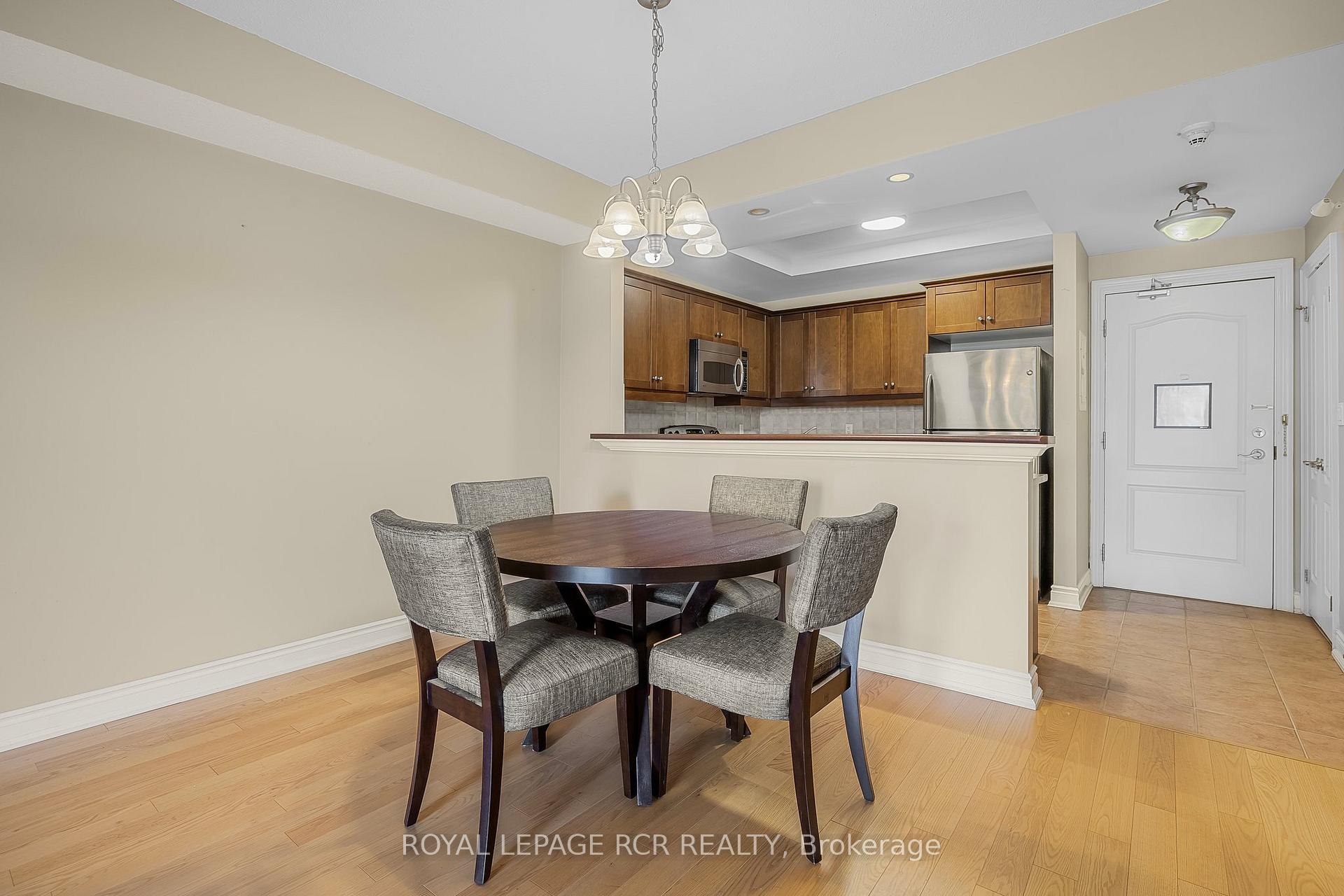 Photo 9 of Unit 207, 78 Sunset Boulevard, New Tecumseth, Alliston — HOMEH
