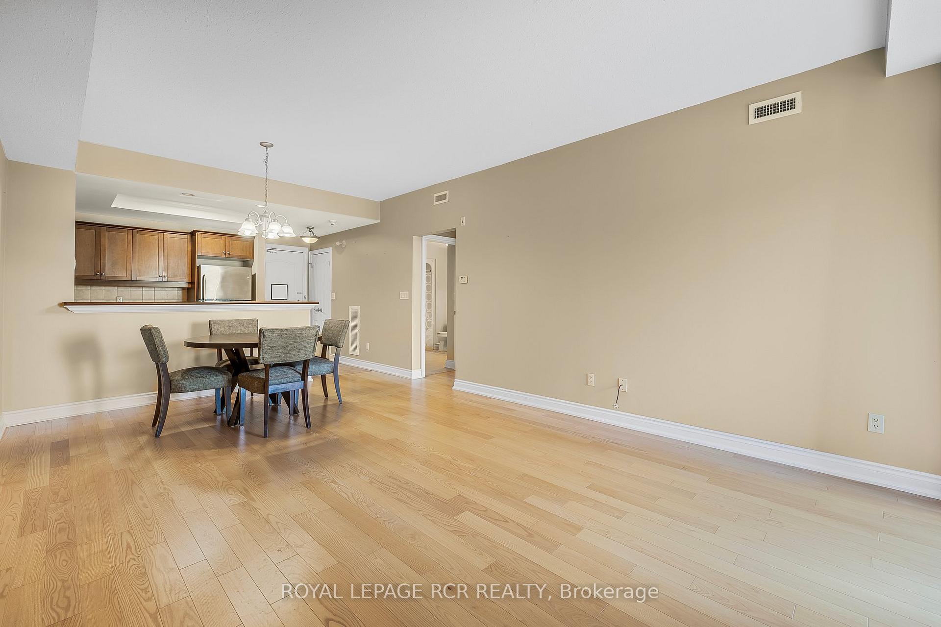 Photo 14 of Unit 207, 78 Sunset Boulevard, New Tecumseth, Alliston — HOMEH