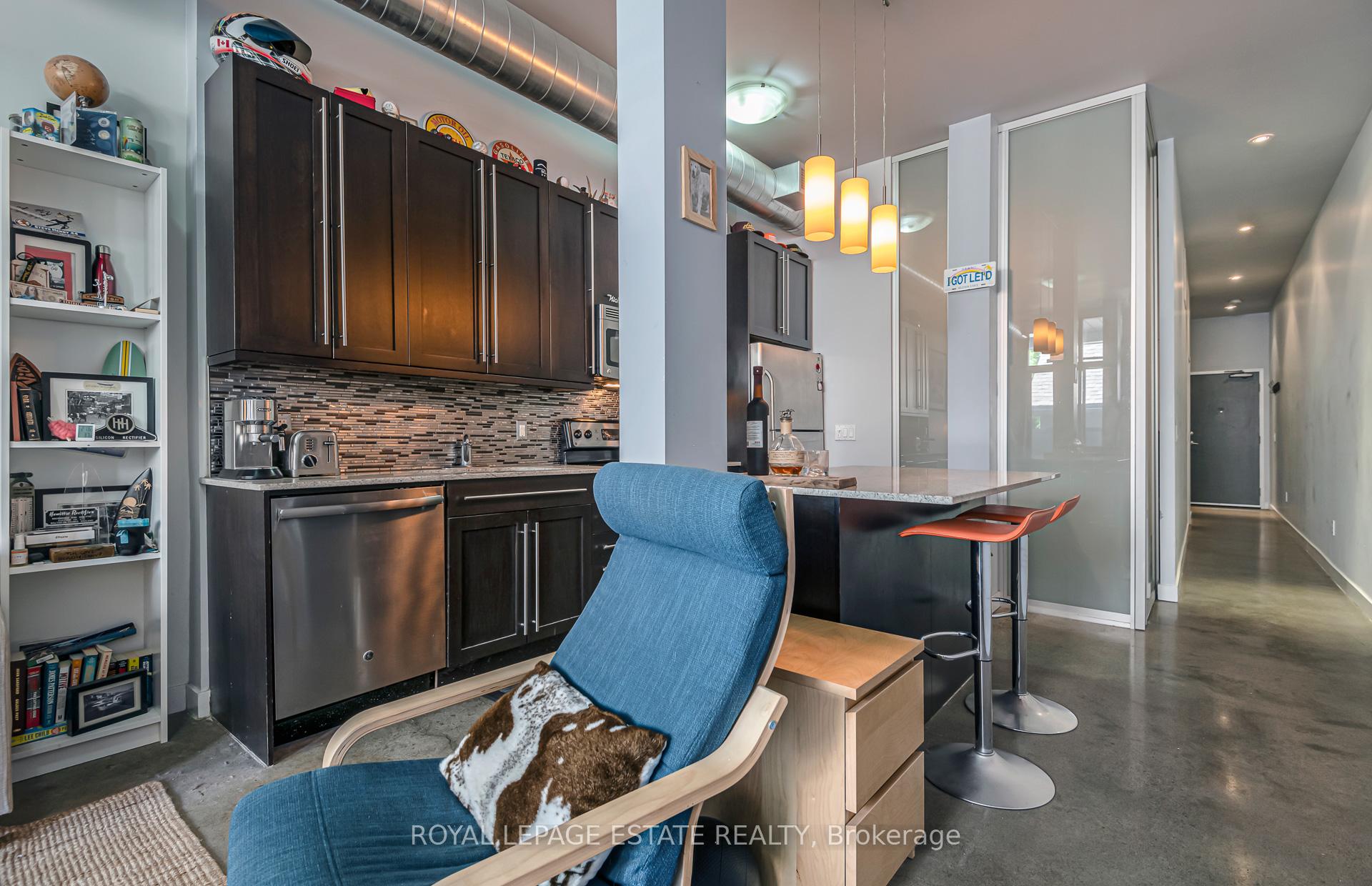 Photo 3 of Unit 206, 952 Kingston Road, Toronto, East End-Danforth — HOMEH