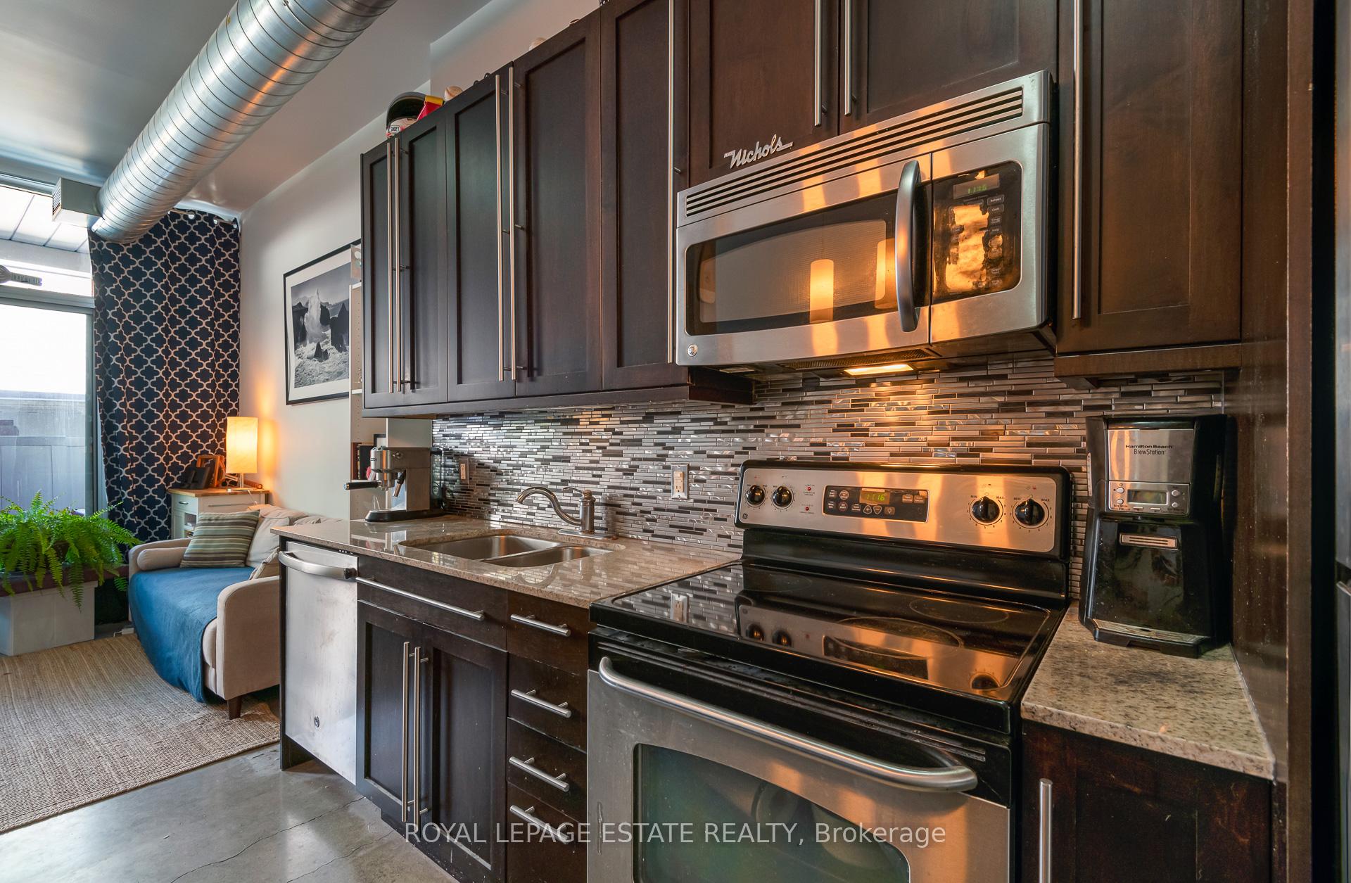 Photo 6 of Unit 206, 952 Kingston Road, Toronto, East End-Danforth — HOMEH