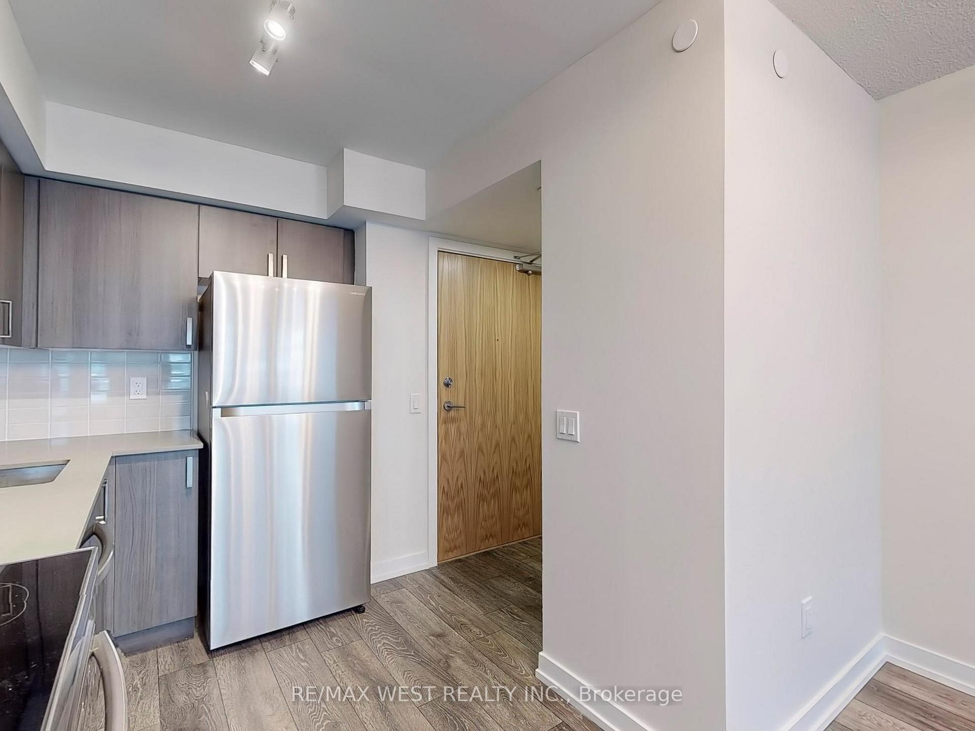 Photo 5 of Unit 805, 1455 Celebration Drive, Pickering, Bay Ridges — HOMEH